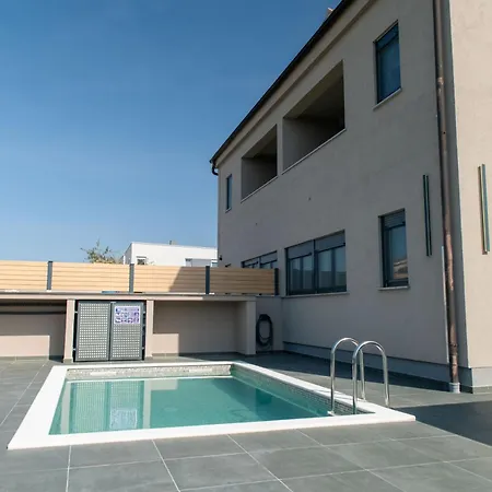 Abrega, S Bazenom Apartamento