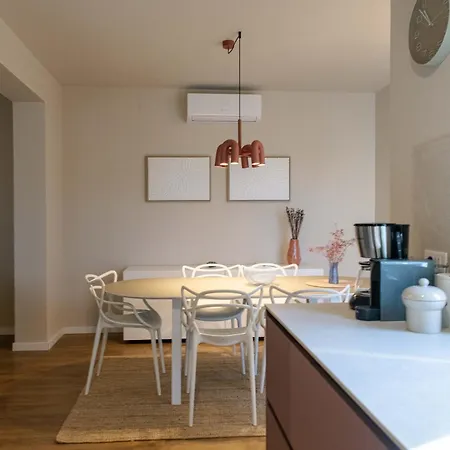 Abrega, S Bazenom Apartamento