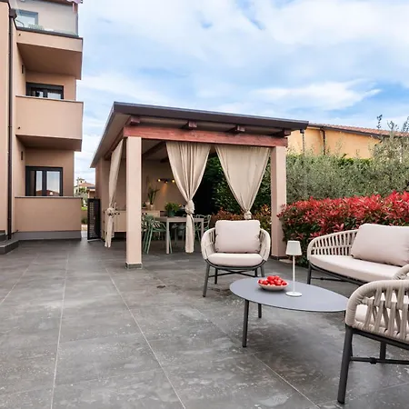 Apartamento Abrega, S Bazenom