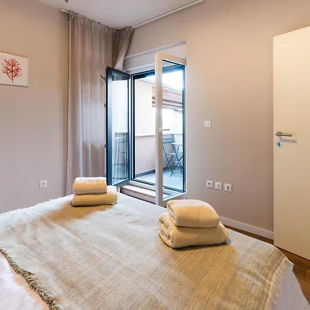 Abrega, S Bazenom Apartamento